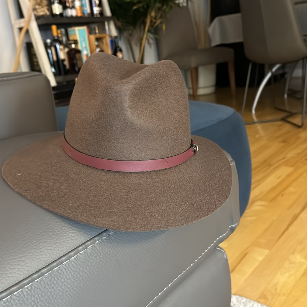 Beautiful Rag and Bone brown felt fedora. Size S NWT.